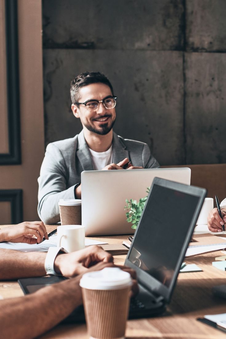 Discernment UI/UX course student asking a question